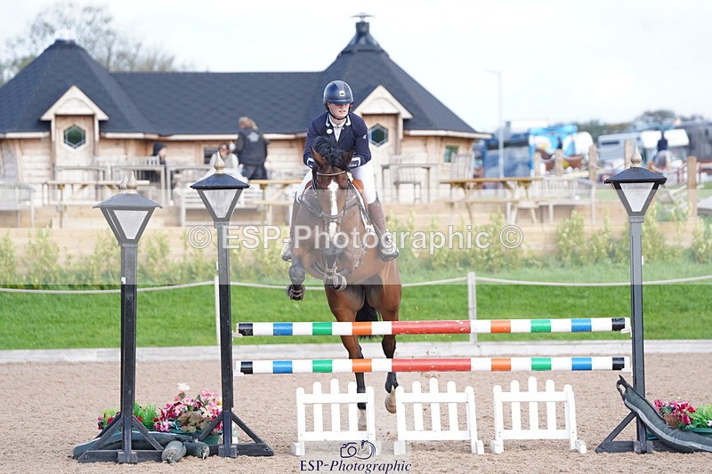 241005A-110922-04503 - SAT Cls 9 Snr Discovery &1m Open