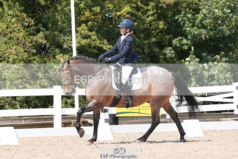 250817-125200-09474 - 177-Joanne.PengellyAshfield.Bob