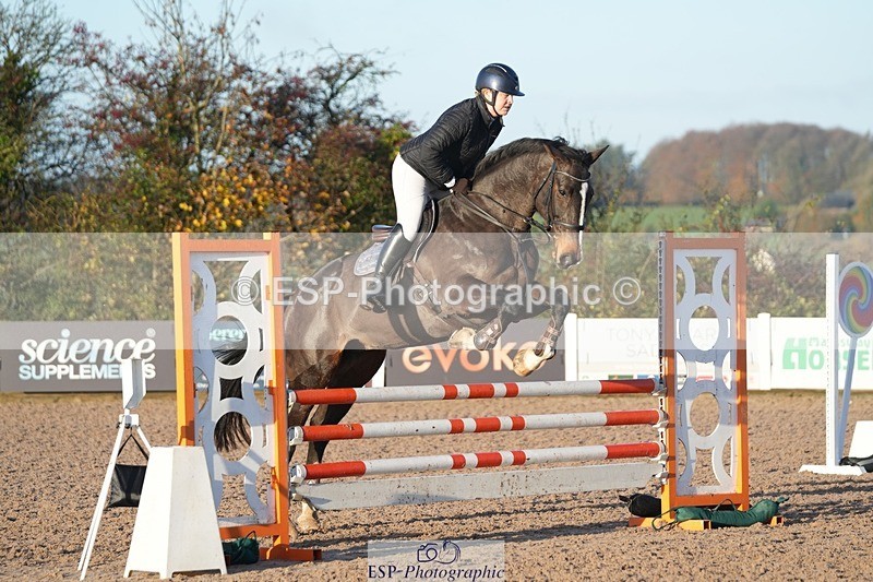 251108-083727-01790 - Cls 9 British Novice and 90cm Open