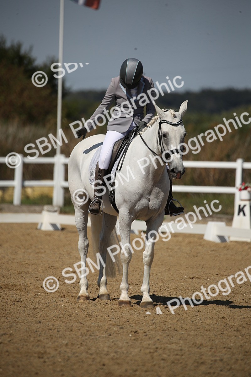 SBM_005068 - Class 11 - Novice 5 - 11.41-12.58