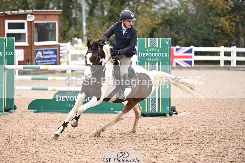 251105-142911-00887 - Cls 06 Fox & 1.20m