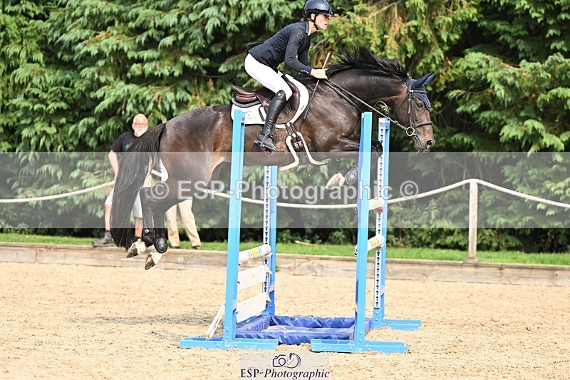 240818-152947-05229 - Cls 12A Snr Foxhunter & 1.20m Open