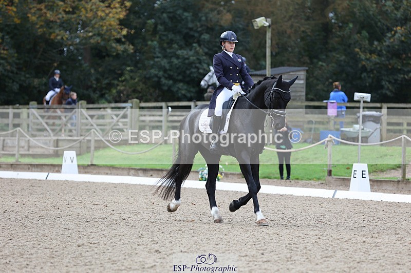 241024-102452-01580 - 132-Mollie.Summerland-MOJO