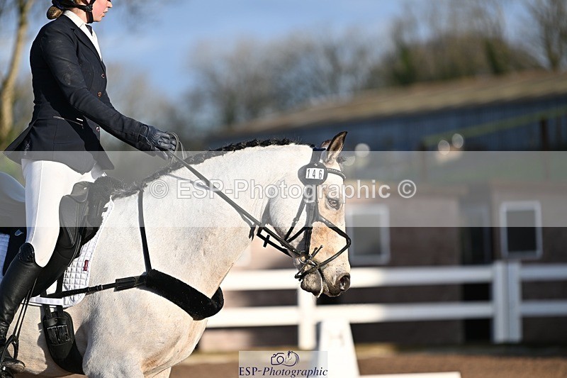 241214-103943-01190 - 146-CHLOE.DUNN-Towerhill.Shamie
