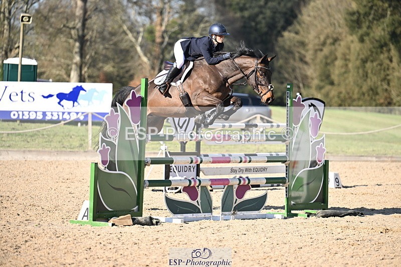 260321A-153112-01132 - 6 Foxhunter 1m 20 Open