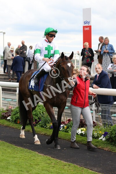 yr22052022r6-10 - Race 6: 6:05pm Sky Bet Sunday Series Stayers Stakes