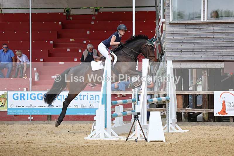 3E7A0504 - Class 10: Senior 95cm open