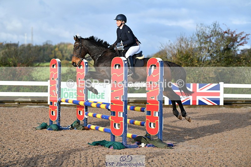 231110A-095951-00004 - Cls 1 Clear Round