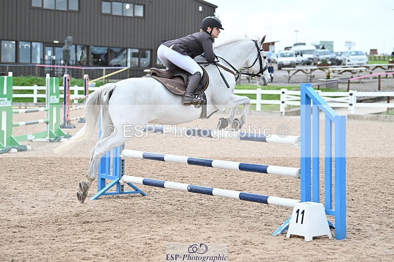 231119A-115246-05529 - Sun Cls 5 Newcomers & 1m Open