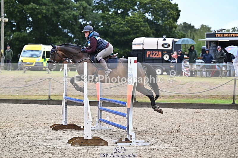 250831A-124126-10398 - Cls 42 Snr 1m Grand Prix