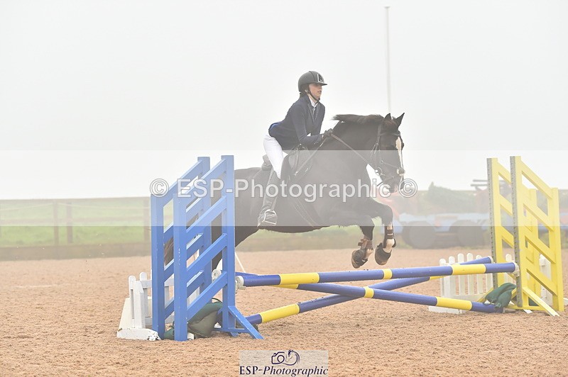 231118A-100122-00941 - Cls 18+19 Club and Schools 70cm