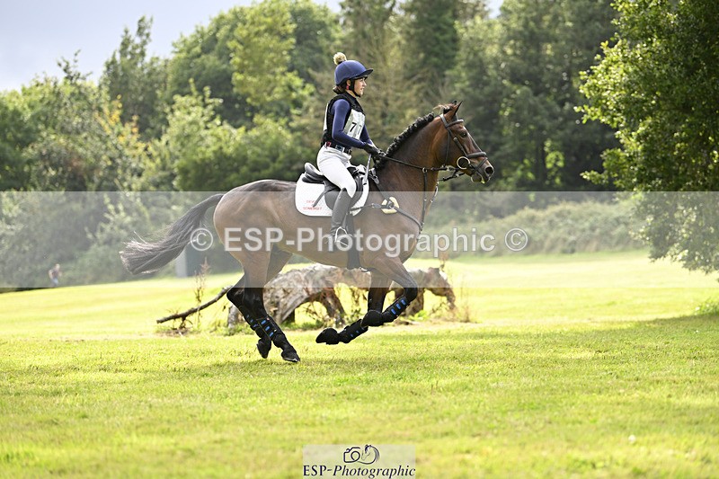 240825X-162023-36258 - 80cm XC 15.30 to 16.30