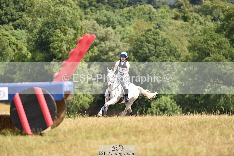 250802A-130352-04461 - C-132-Ella.Weeks-LEACOURT.TOUCH.OF.CLOVER