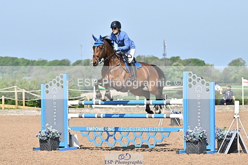 240509A-100024-00738 - Cls 8 Foxhunter