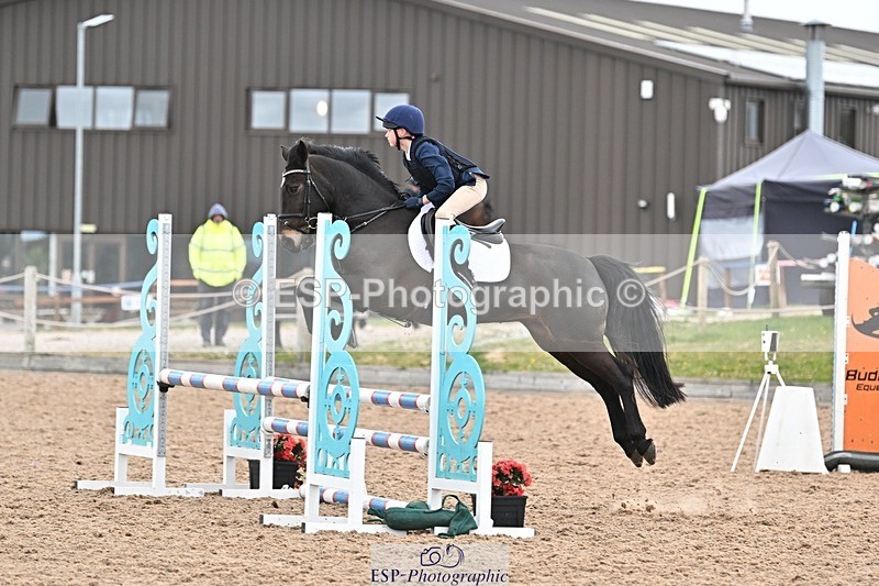 250414-112456-00503 - 90cm Round 1