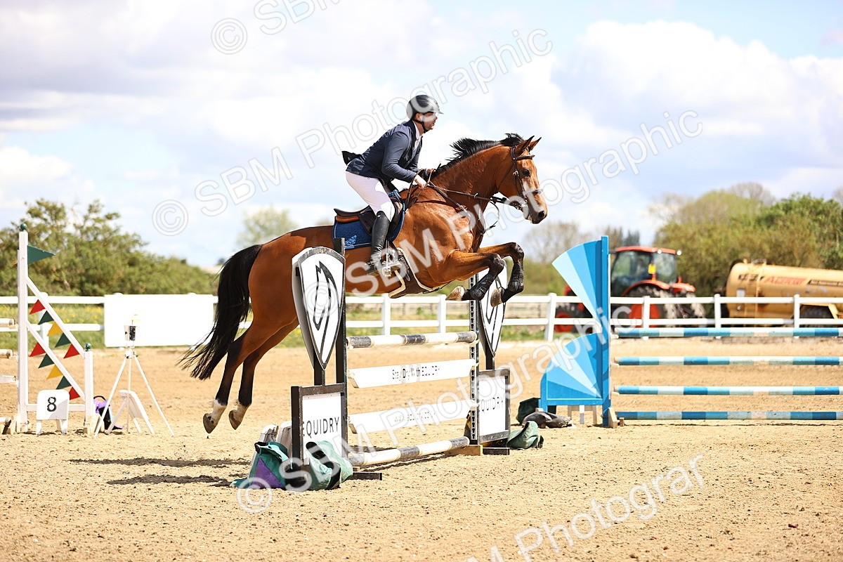 SBM_003847 - Class 17 - Senior Newcomers - 1.10m