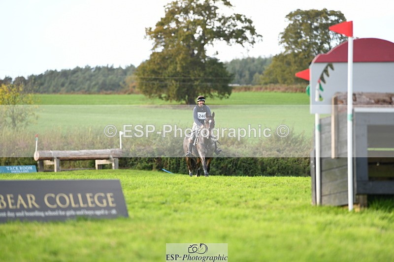 251024A-153913-14835 - C-246-Simon.Vatcher