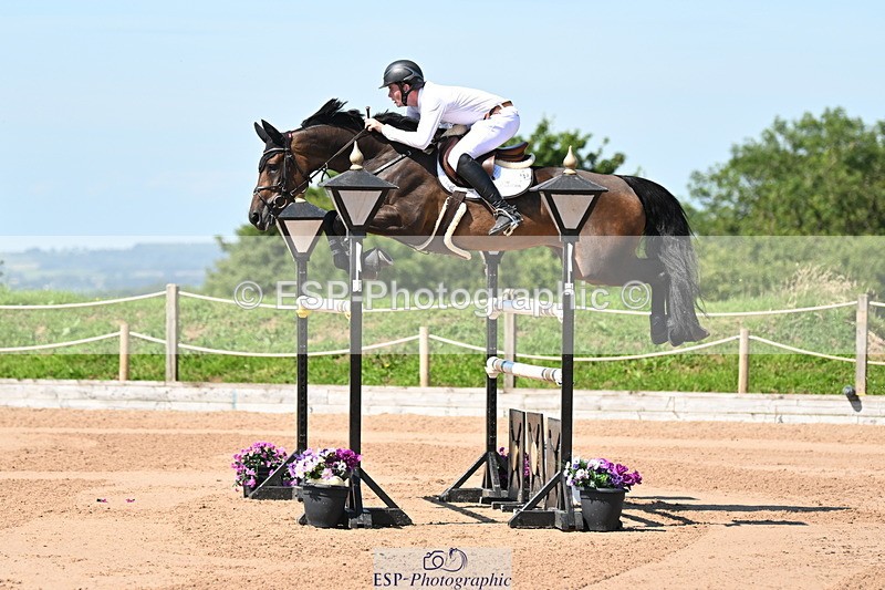 240719A-111204-10446 - Cls 2, 3 Star Small Tour 1.40m