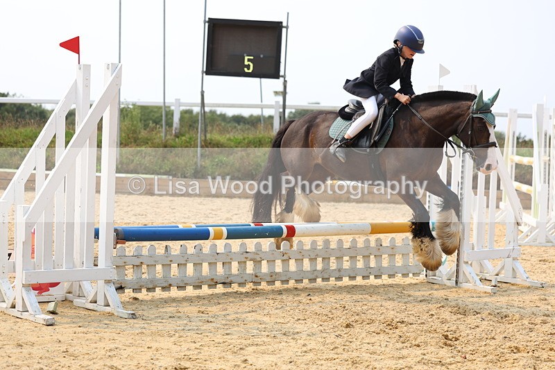 3E7A2821 - Class 10: Junior 60cm