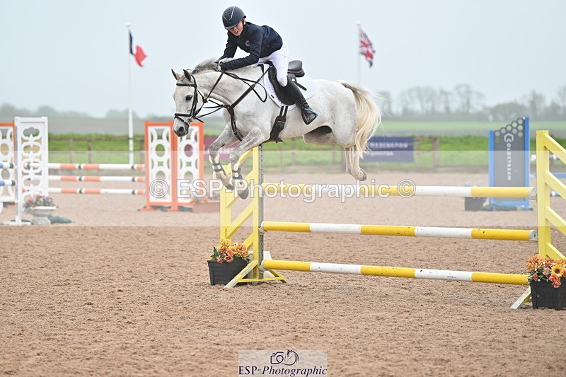 240505A-131320-05543 - Cls 5 Pony Foxhunter & 1.10m Open