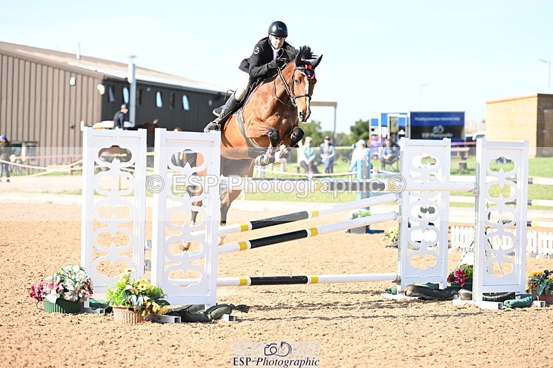 240913A-161100-05177 - Cls 18 National 1.40m Open