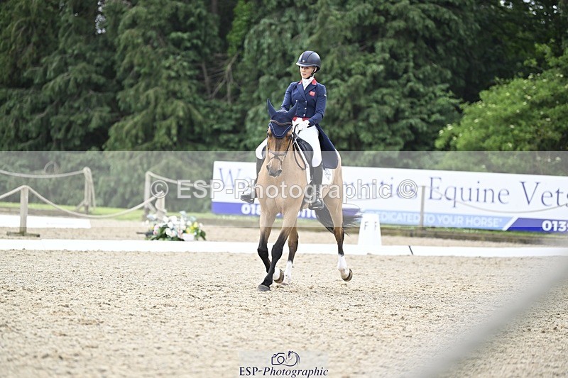 000101-200922-04085 - 418-REHY_DJ-Yasmin_Ingham