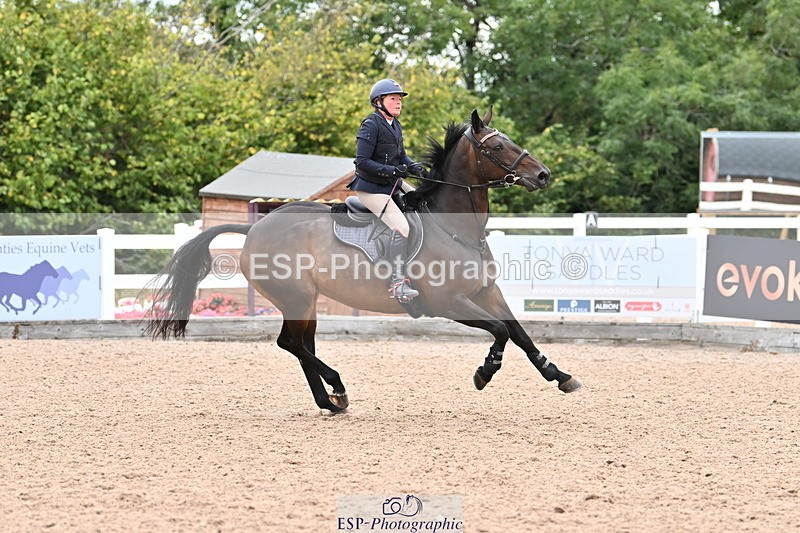 250820B-125018-00621 - Cls 4 Newcomers and 1.10m Open