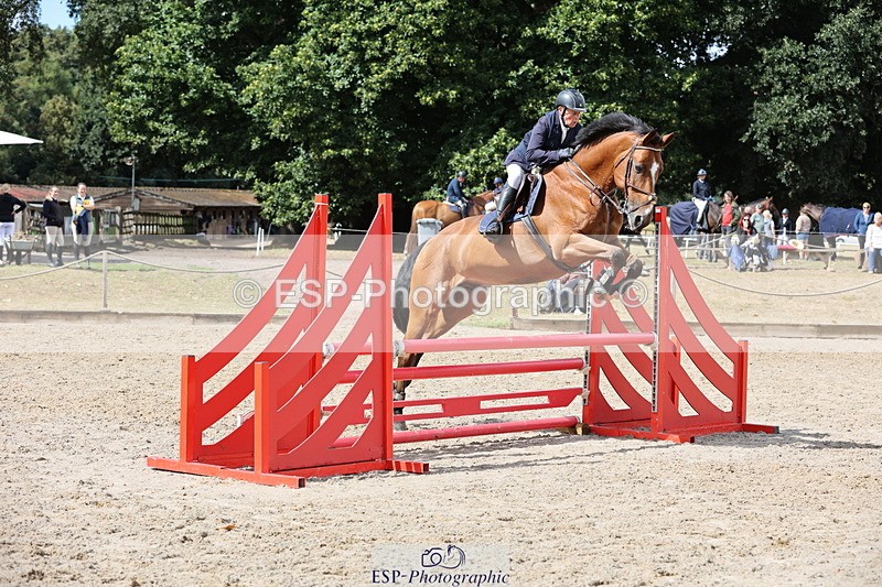 250829A-123321-01677 - Cls 7 British Novice and 90cm