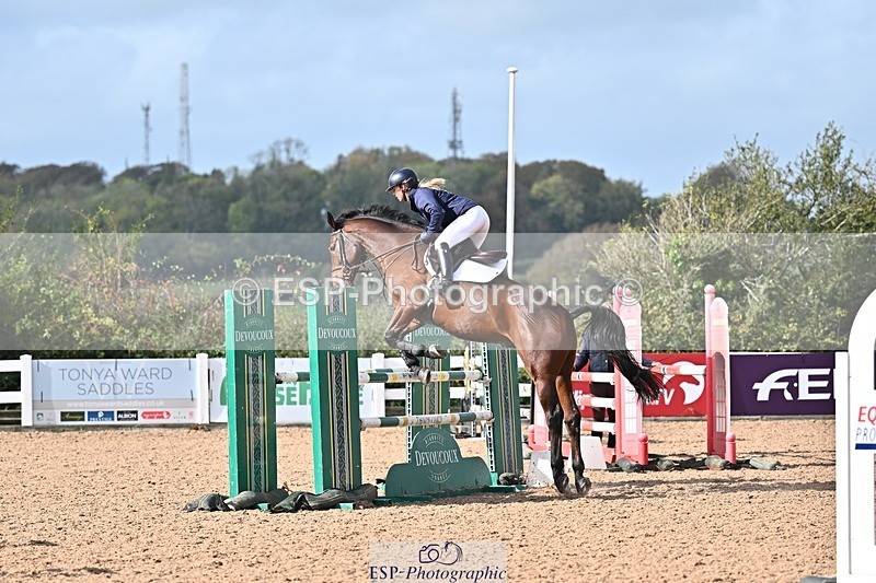 261014-125909-00530 - Cls  05 Snr Newcomers & 1.10m Open