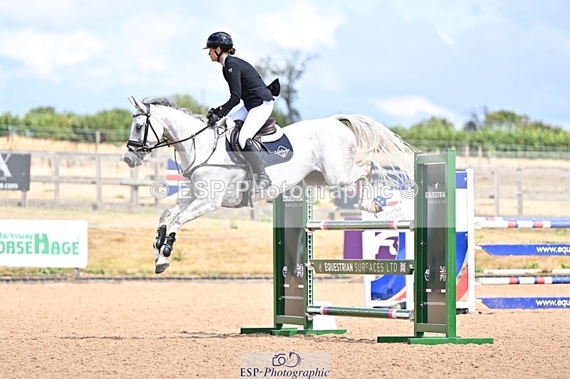 260819-144132-01189 - Cls 6 Foxhunter and 1.20m