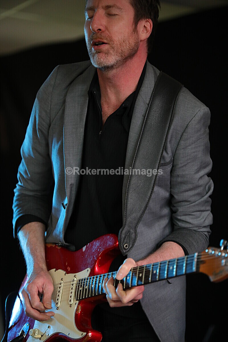 FOLK N BLUES-330 - FOLK and BLUES SEPT 2022