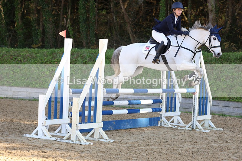 3E7A5367 - Class 4: Senior British Novice/90cm open