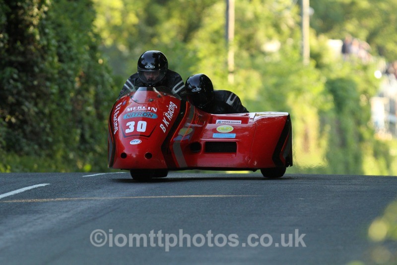 Howard Baker / Mike Killingsworth Shelbourne Honda / BK Racing - Friday Practice - Sidecars