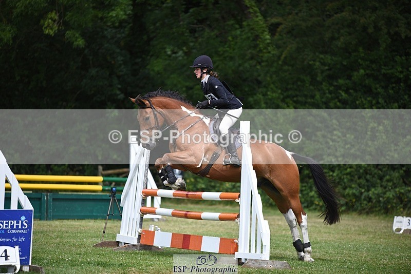 240630-114100-00454 - 913-Poppy_Stiles-Trevadlock_Jubilee_Blue