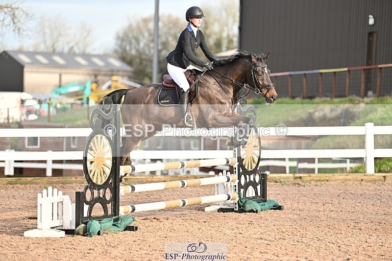 241206-100338-00156 - Cls 2 British Novice and 90cm Open