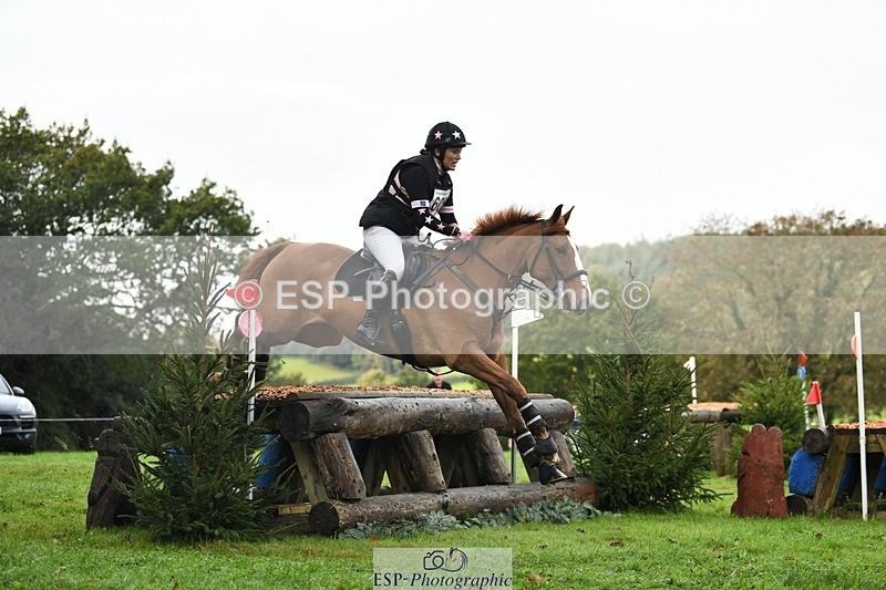 231021-094055-13030 - 606-GOLDEN.HEART.BREAKER-Emily.R.Vincent-SC+XC