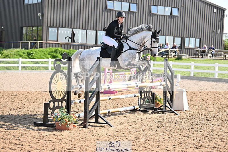 240509A-093424-00169 - Cls 1 British Novice and 90cm Open