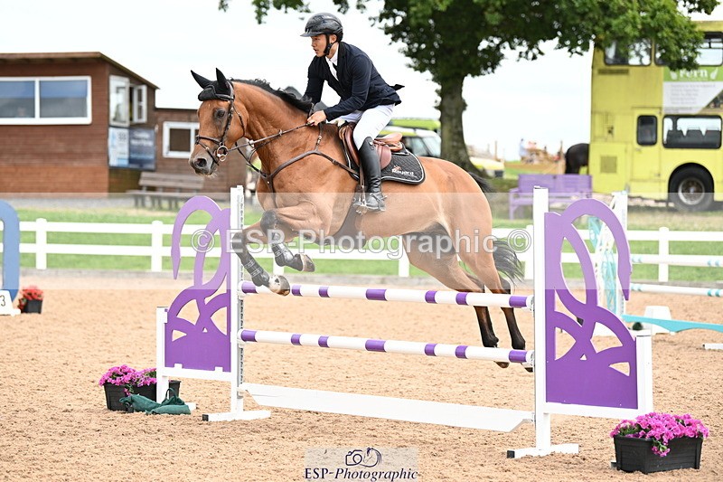 240802A-132421-04586 - Cls 25 1.05m Amateur Qualifier