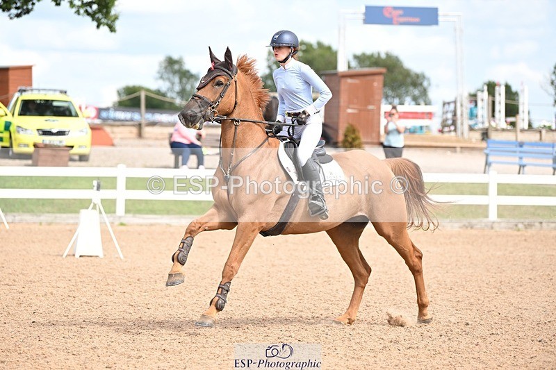 250723-154403-01207 - Cls 6 Foxhunter and 1.20m