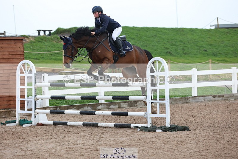 231112A-133141-04504 - Cls 20 Newcomers & 1.10m Open