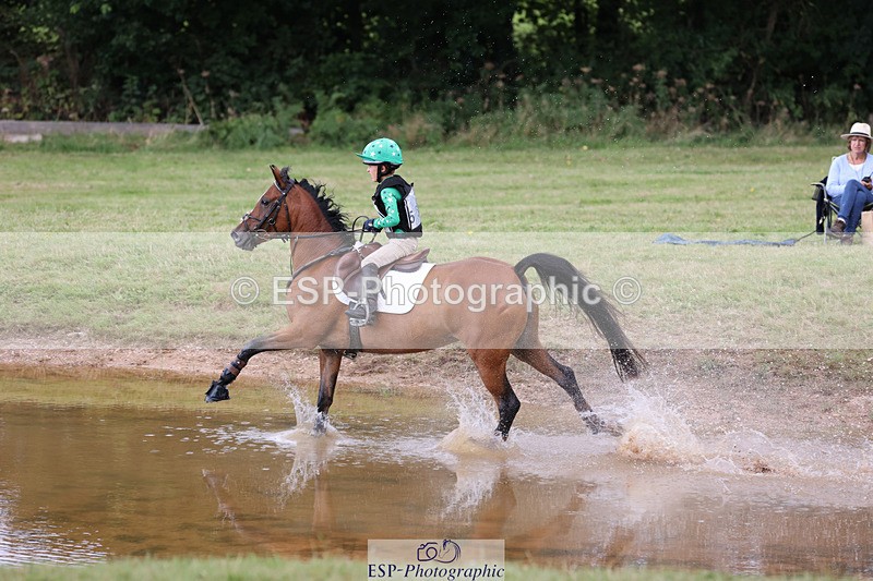 240825X-102621-31592 - 70cm XC 10.00 to 11.00