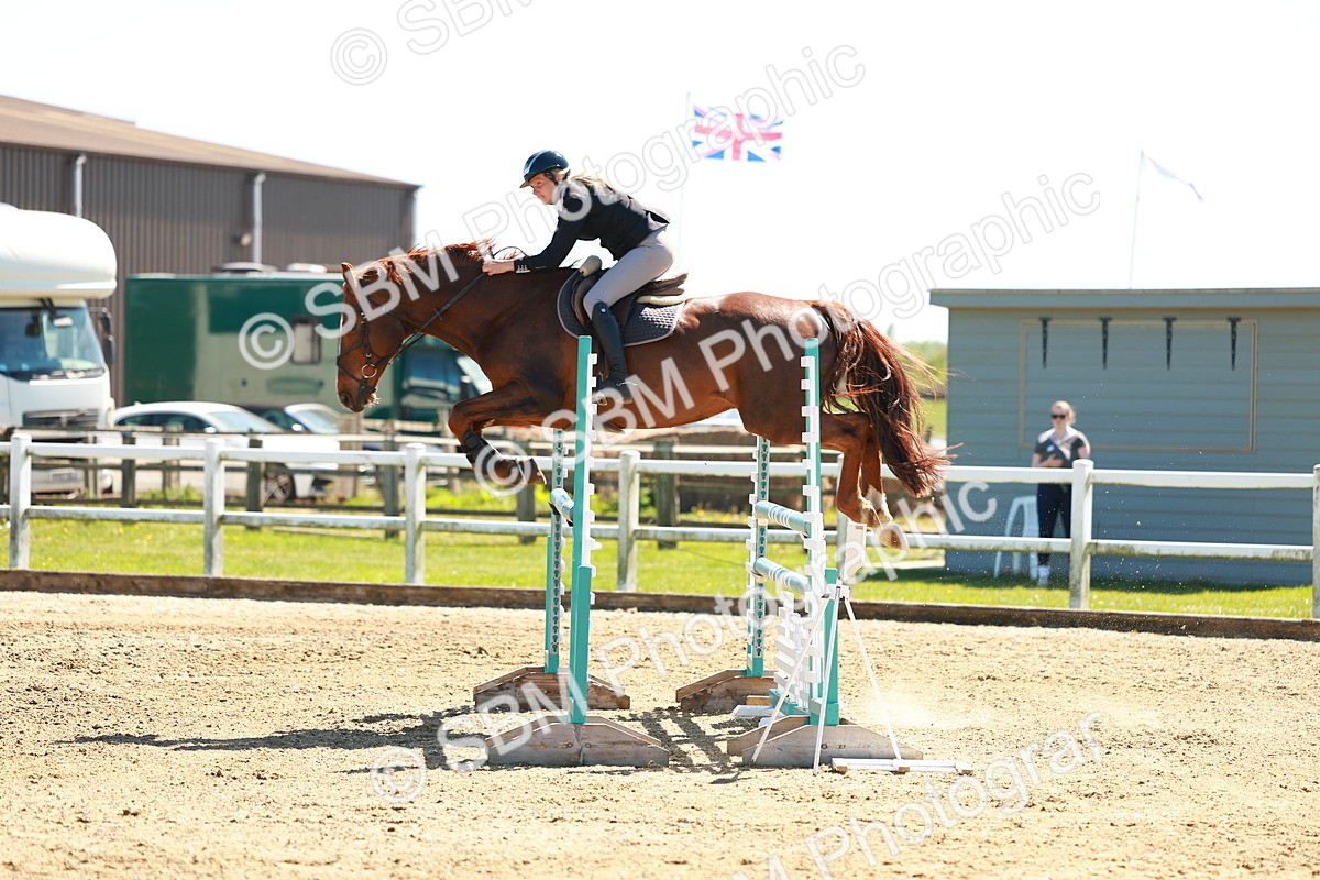 SBM_001546 - Class 5 - Senior Foxhunter - 1.20m