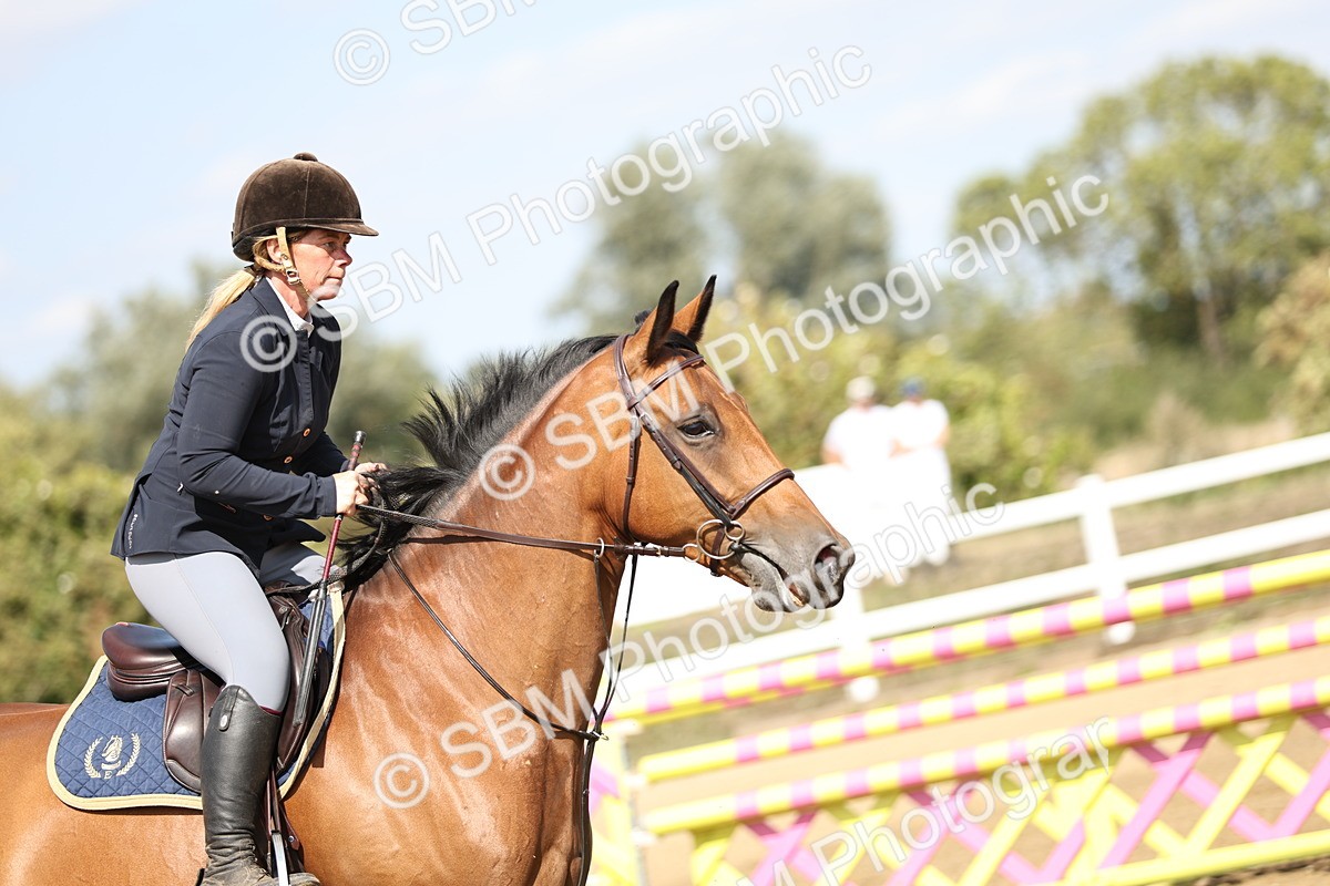 SBM_005074 - Class 6 = Senior Newcomers - 1.10m Open