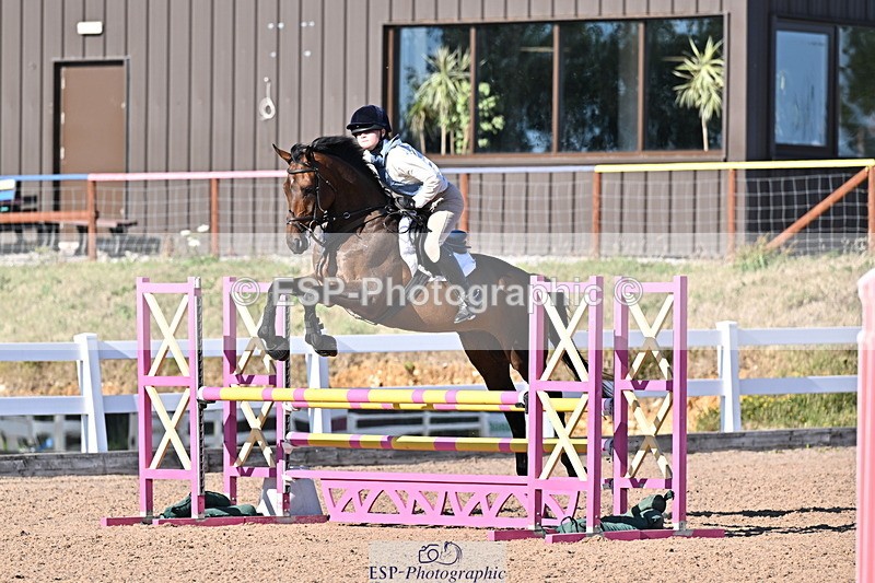 250708A-182148-00490 - 90cm Classes