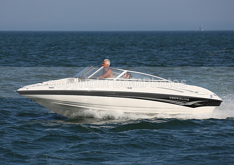 130905 CROWNLINE WT7A4394 - Motorboats - Open
