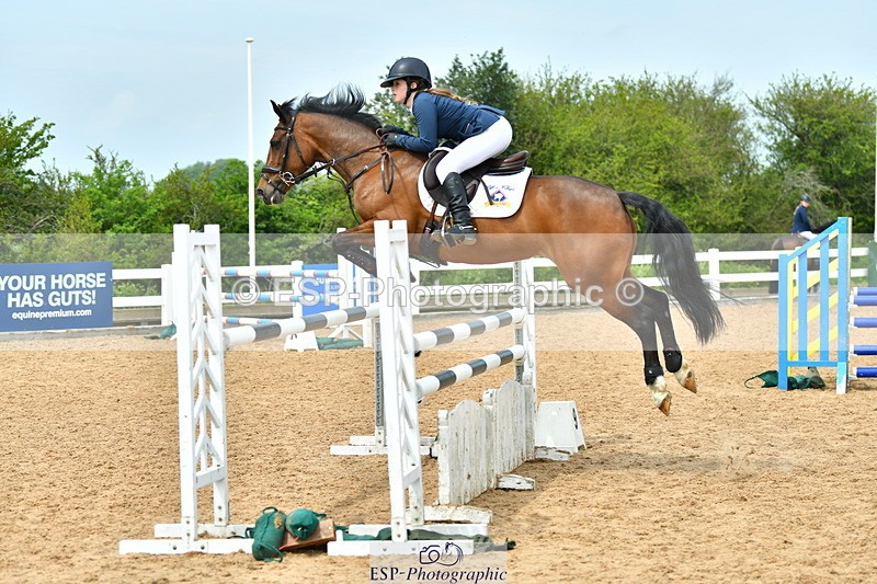 230514A-132004-02933 - Cls 25 Pony Foxhunter & 1.10m Open