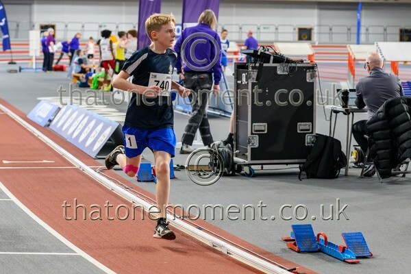 Age26SUN-919765 - Track Male Set One