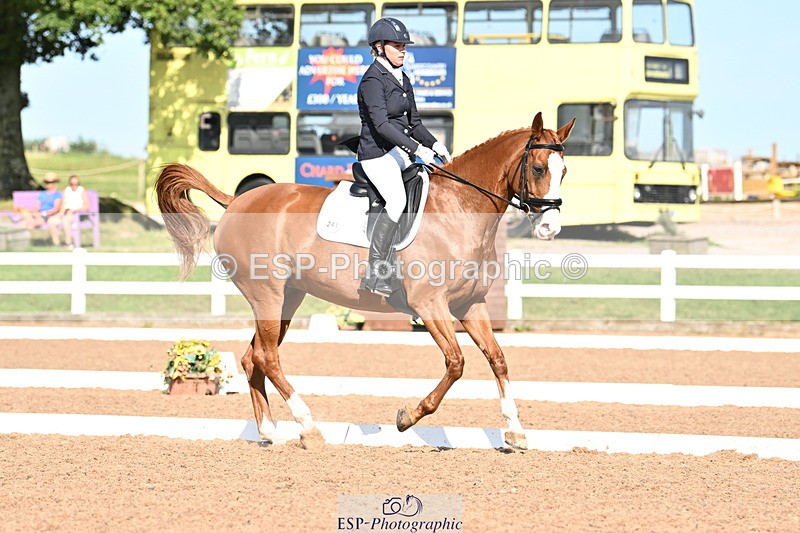 240816A-162508-06179 - 241-Caroline.Toman-D-Pandora.Ramall