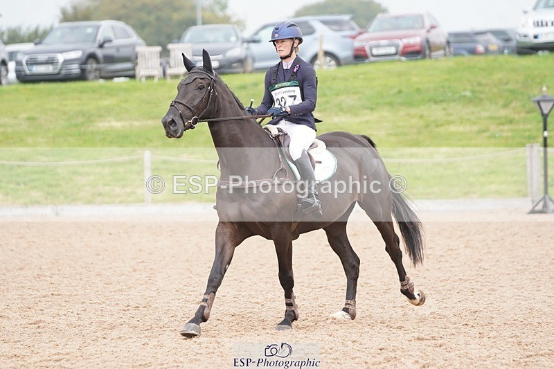 240901A-123734-07530 - 327-Caroline.Harris-THE.HONOURABLE.FOX