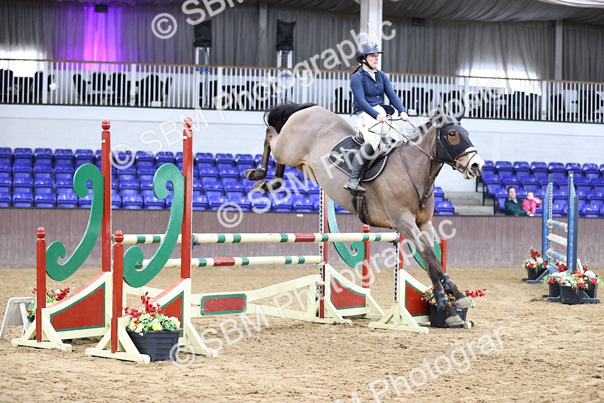 SBM_001588 - Class 4 - Senior Newcomers - 1.10m Open